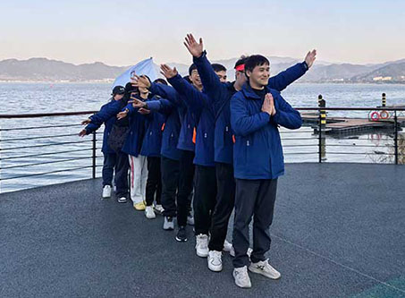 Hiking team building on December 29, 2024